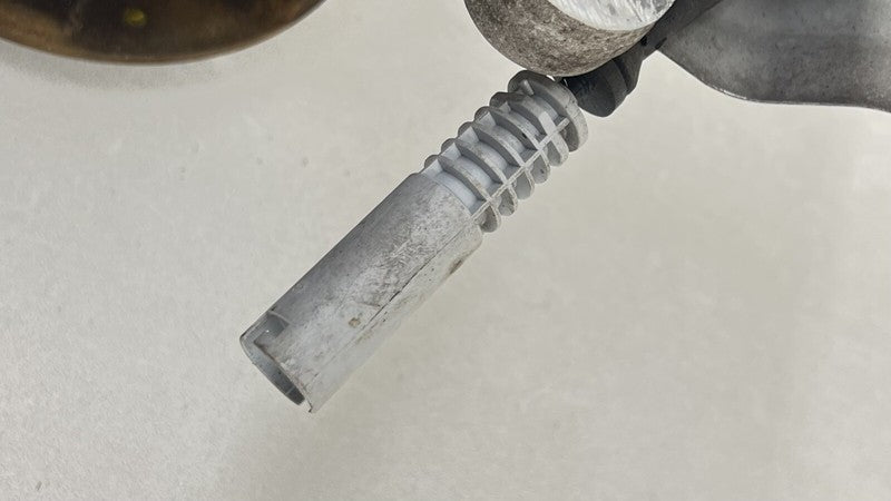 2 282 890 / 2282890 06-10 BMW M6 E63 E64 PASSENGER RIGHT FRONT WHEEL SPINDLE KNUCKLE HUB BEARING OEM