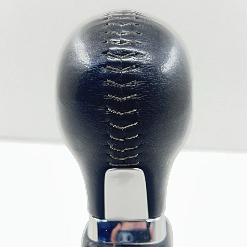 10-15 CHEVROLET CAMARO SS CENTER CONSOLE MANUAL SHIFT BOOT WITH SHIFT KNOB OEM