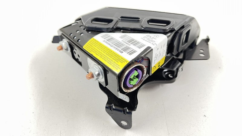 2078605402 / A2078605402 / A 207 860 54 02 5402 10-17 MERCEDES BENZ E550 W207 RIGHT FRONT LOWER SEAT AIRBAG AIR BAG SRS 