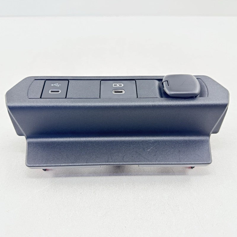 726123001 23-25 TOYOTA PRIUS CENTER CONSOLE DUAL INPUT TYPE C CHARGING PORT WITH TRIM OEM