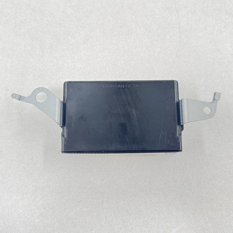 89222-47010 / 89222 47010 / 8922247010 23-25 Toyota Prius Multiplex Network Door Control Module 89222-47010 OEM