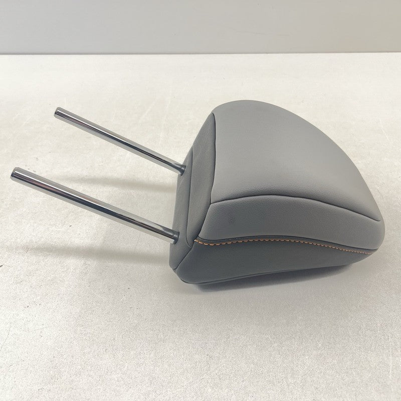 24-26 SUBARU CROSSTREK LIMITED LEFT AND RIGHT FRONT HEADREST HEAD REST PAIR OEM