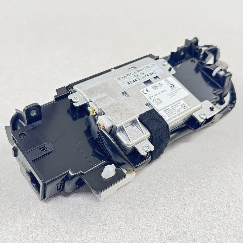 GN819-00680 / GN819 00680 / GN81900680 23-25 TOYOTA PRIUS CENTER CONSOLE WIRELESS PHONE CHARGER WITH SURROUND TRIM OEM