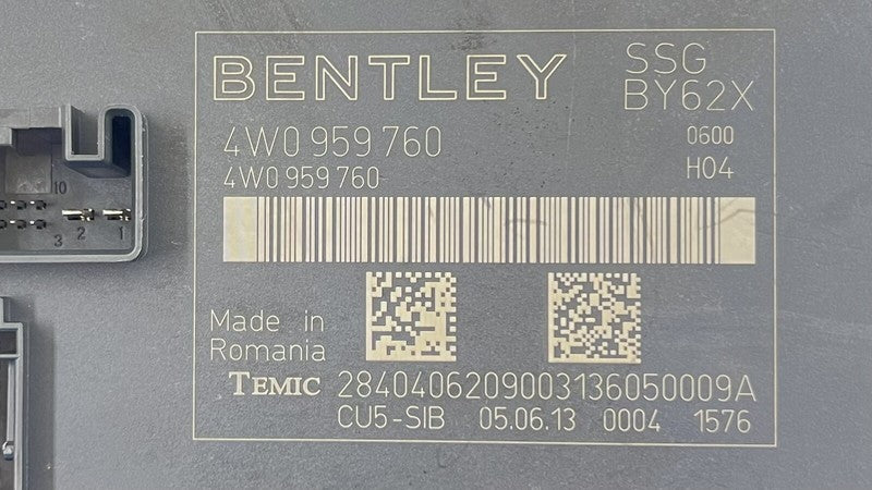 4W0 959 760 / 4W0959760 13-18 BENTLEY FLYING SPUR SEAT CONTROL MODULE BACKREST ADJUSTMENT 4W0959760 OEM