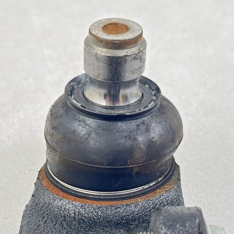 22-25 TOYOTA GR86 PASSENGER RIGHT REAR CONTROL ARM SUSPENSION SET OEM