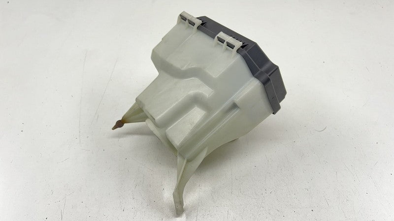 A 205 540 00 82 0082 / A2055400082 / 2055400082 15-18 MERCEDES-BENZ C63S W205 RIGHT REAR ENGINE BAY FUSE RELAY JUNCTION 