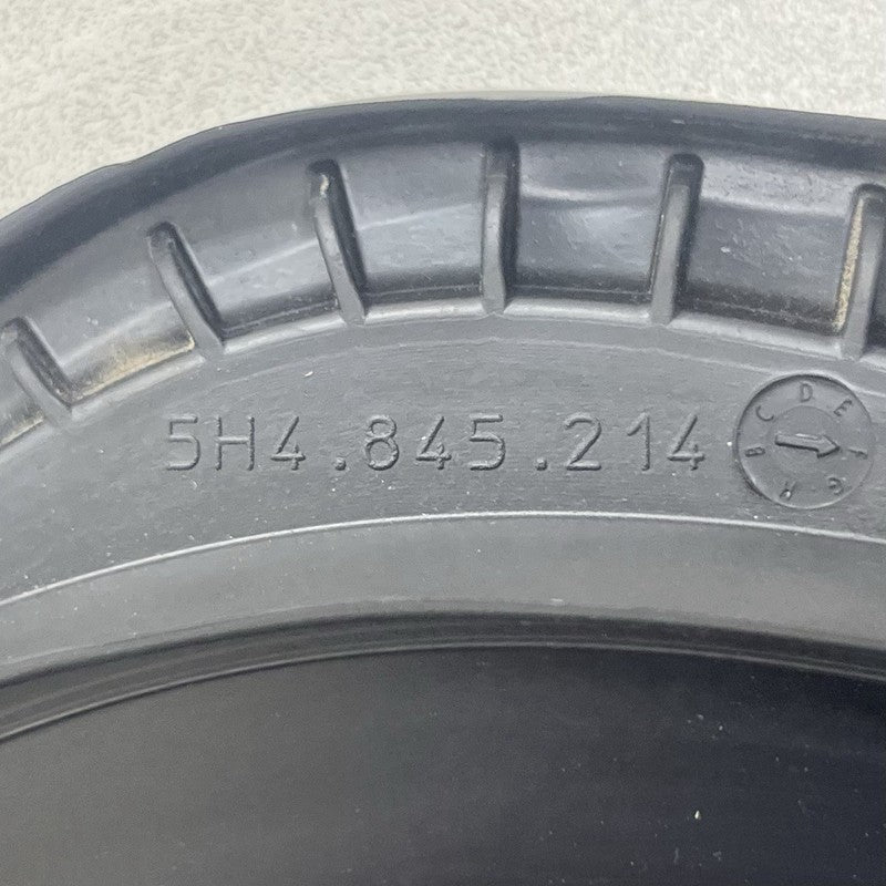 43R-01351 / 43R 01351 / 43R01351 22-25 VOLKSWAGEN GOLF R MK8 PASSENGER RIGHT REAR DOOR CORNER GLASS OEM