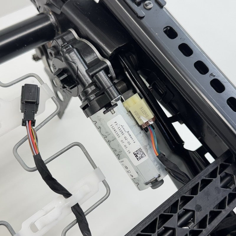 HX864000 BMW M2 M4 F82 F87 Right Front Lower Bottom Seat Track Frame Rail W/ Motors OEM