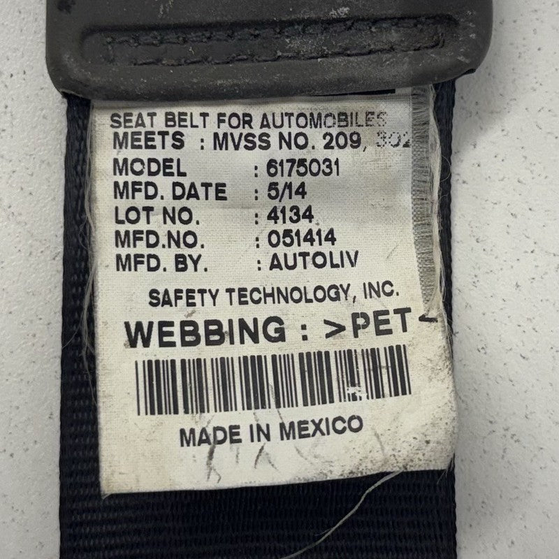 81450-TK8-A013-M1 / 81450 TK8 A013 M1 / 81450TK8A013M1 11-17 Honda Odyssey Passenger Right Front Seatbelt Seat Belt Retr
