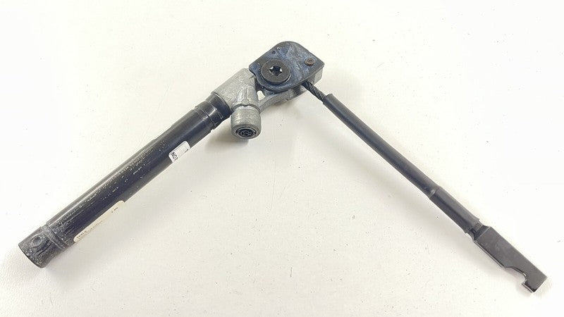 1090324-01-C / 1090324 01 C / 109032401C 20-23 TESLA MODEL Y PASSENGER RIGHT SEAT BELT PRETENSIONER 1090324-01-C OEM