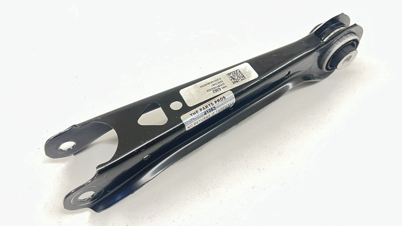 84826362 22-24 CADILLAC CT4 V BLACKWING RIGHT REAR SUSPENSION CONTROL ARM SET OEM