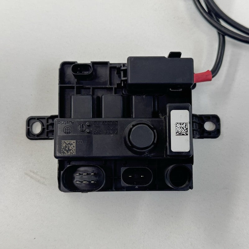 7 614 585 / 7614585 BMW M2 M3 M4 F80 F82 F83 F87 Integrated Relay Power Supply Module 7614585 OEM
