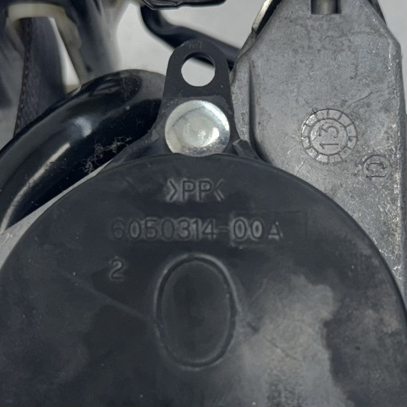 81450-TK8-A013-M1 / 81450 TK8 A013 M1 / 81450TK8A013M1 11-17 Honda Odyssey Passenger Right Front Seatbelt Seat Belt Retr