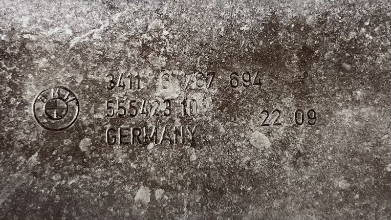 2 282 890 / 2282890 06-10 BMW M6 E63 E64 PASSENGER RIGHT FRONT WHEEL SPINDLE KNUCKLE HUB BEARING OEM