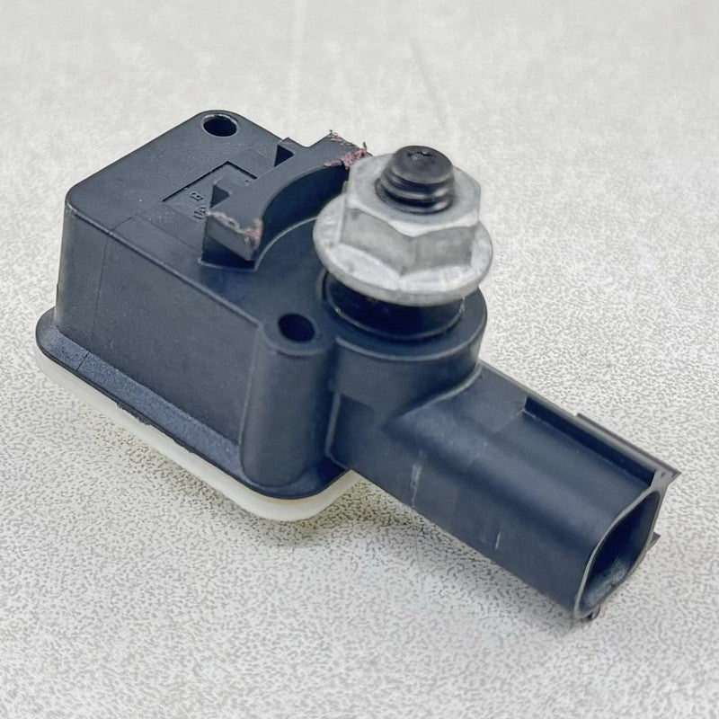 13525287 22-24 CADILLAC CT5 V BLACKWING RIGHT SIDE AIRBAG SRS CRASH IMPACT SENSOR OEM