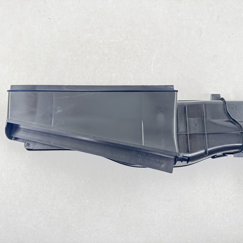 5Q0 129 254 E / 5Q0129254E 22-25 VOLKSWAGEN GOLF R MK8 AIR INTAKE DUCT TUBE GUIDE 5Q0129254E OEM