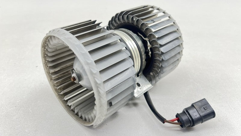 MF016070-0551 / MF016070 0551 / MF0160700551 13-18 BENTLEY FLYING SPUR HVAC HEATER CORE BOX BLOWER FAN MOTOR OEM