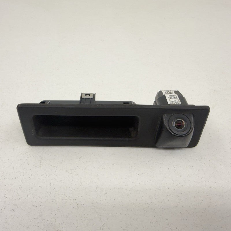 9 240 351 11-16 BMW M5 528 535 550 F10 Rear View Reverse Camera Trunk Switch 9240351 OEM