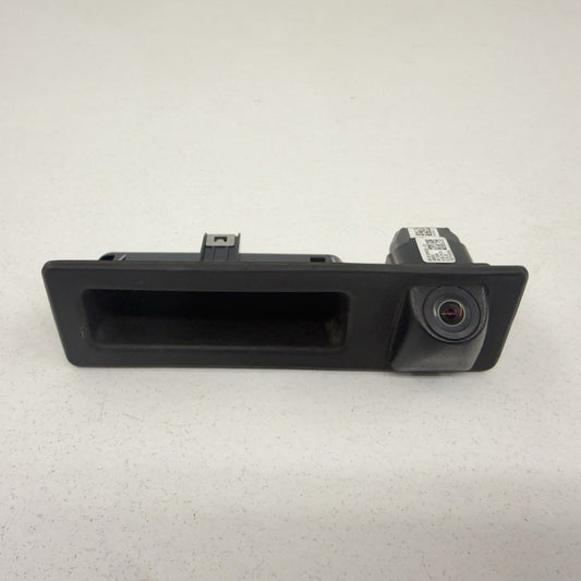 9 240 351 11-16 BMW M5 528 535 550 F10 Rear View Reverse Camera Trunk Switch 9240351 OEM