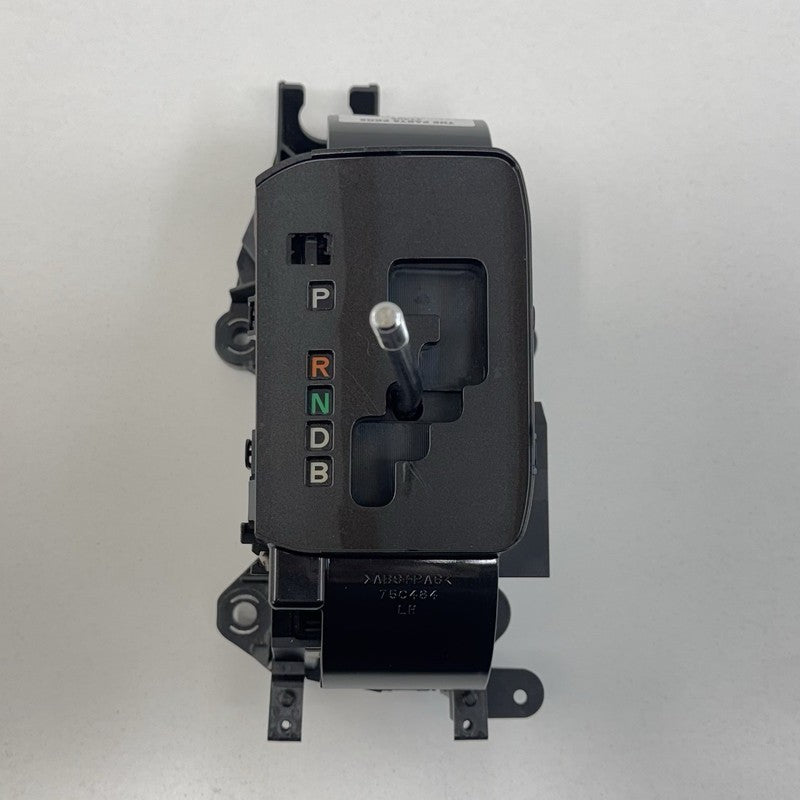 08-13 Toyota Highlander Gear Box Selector Shift Shifter Lever Assembly OEM