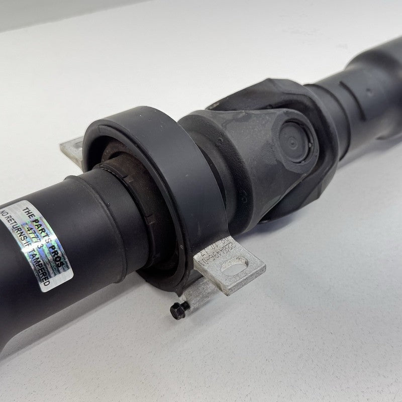 2 284 490 / 2284490 12-16 BMW M5 F10 DCT Driveshaft Drive Shaft Propeller Line Carrier 2284490 OEM