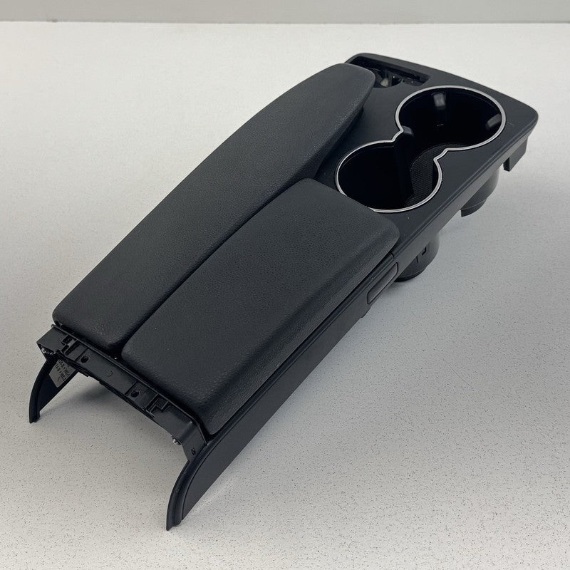 A2046801939 / 204 680 19 39 / 2046801939 08-14 Mercedes W204 C250 Center Console Armrest Arm Rest Leather Black OEM