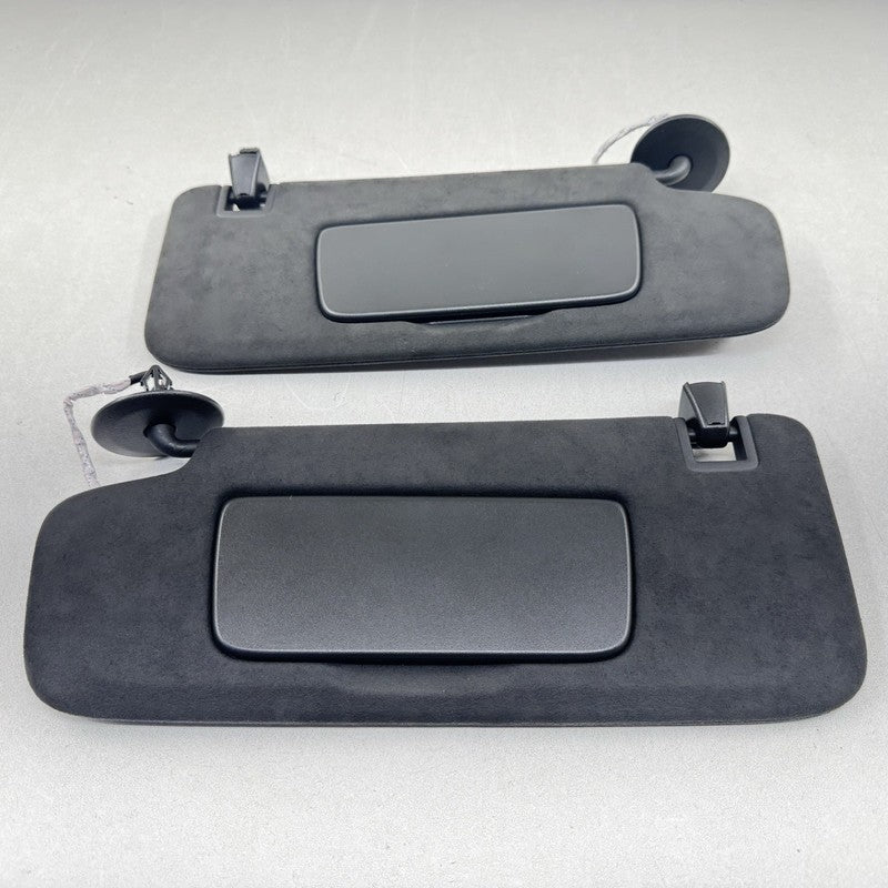 1359 1872 / 13591872 22-25 CADILLAC CT5 V BLACKWING LEFT AND RIGHT SUNVISOR SUN VISOR PAIR SUEDE OEM