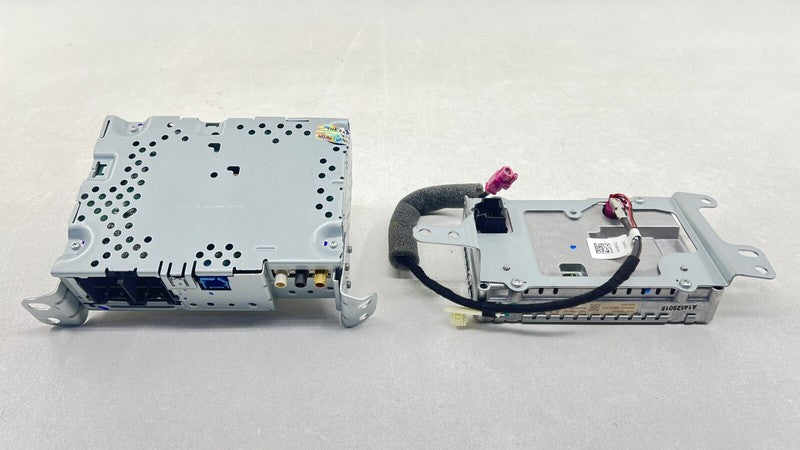 PR3T-18B955-BE / PR3T 18B955 BE / PR3T18B955BE 24-25 MUSTANG DARK HORSE SYNC 4 RADIO HEAD UNIT DISPLAY SCREEN MODULE SET