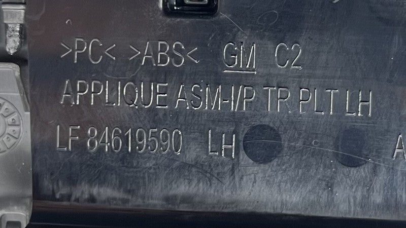 8489 3040 / 84893040 22-24 CADILLAC CT4 V BLACKWING LEFT DASH AC AIR VENT GRILLE W/ COVER TRIM OEM