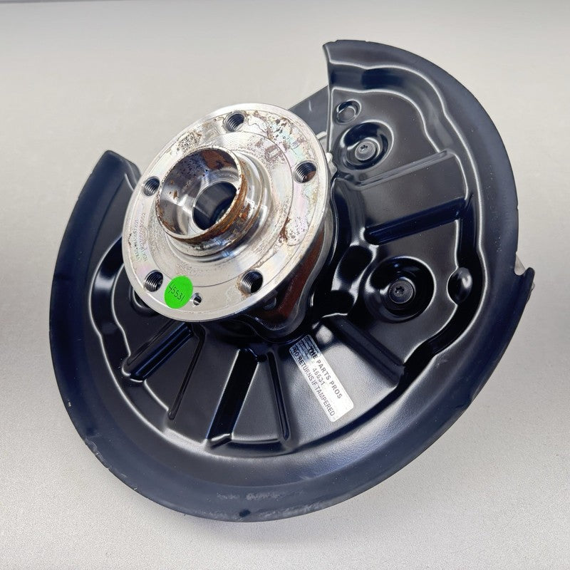 5WA-407-621 / 5WA 407 621 / 5WA407621 22-25 VOLKSWAGEN GOLF R RIGHT REAR SPINDLE KNUCKLE HUB WITH CONTROL ARM SET OEM