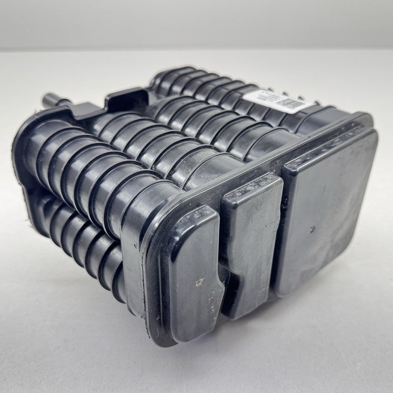 8452 4033 / 84524033 22-25 CADILLAC CT5 V BLACKWING FUEL EVAP VAPOR CHARCOAL EMISSION CANISTER OEM