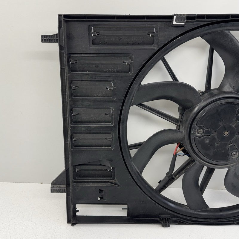 18-25 Audi A4 A5 S4 S5 Engine Radiator Cooling Fan Motor Shroud Assemb