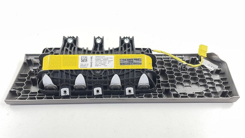 970.803.062.04 / 970 803 062 04 / 97080306204 10-16 PORSCHE PANAMERA RIGHT FRONT LOWER KNEE AIRBAG AIR BAG SRS 970803062