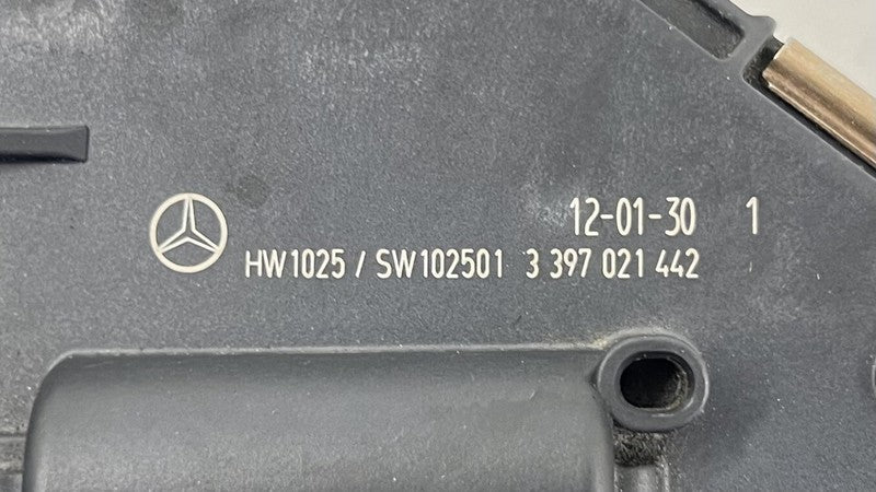 3 397 021 442 / 3397021442 12-18 MERCEDES BENZ CLS550 W218 FRONT WINDSHIELD WIPER MOTOR 3397021442 OEM