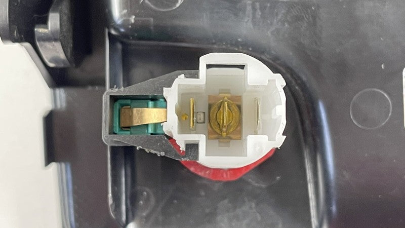 561 863 284 G / 561863284G 12-15 VOLKSWAGEN PASSAT CENTER CONSOLE STORAGE COMPARTMENT TRAY TRIM OEM