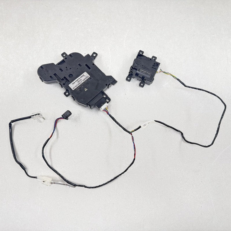 063800-9013 / 063800 9013 / 0638009013 23-25 Toyota Prius HVAC Box Heater AC Flap Motor Air Mix Actuator Set OEM