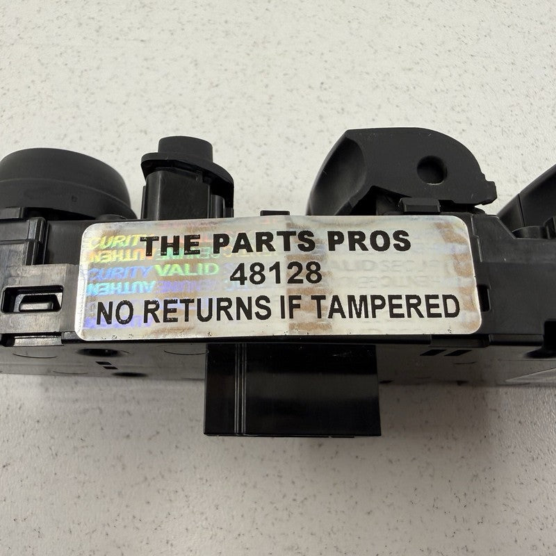 9 241 956 11-16 BMW M5 528 535 550 F10 Driver Left Front Master Window Switch 9241956 OEM