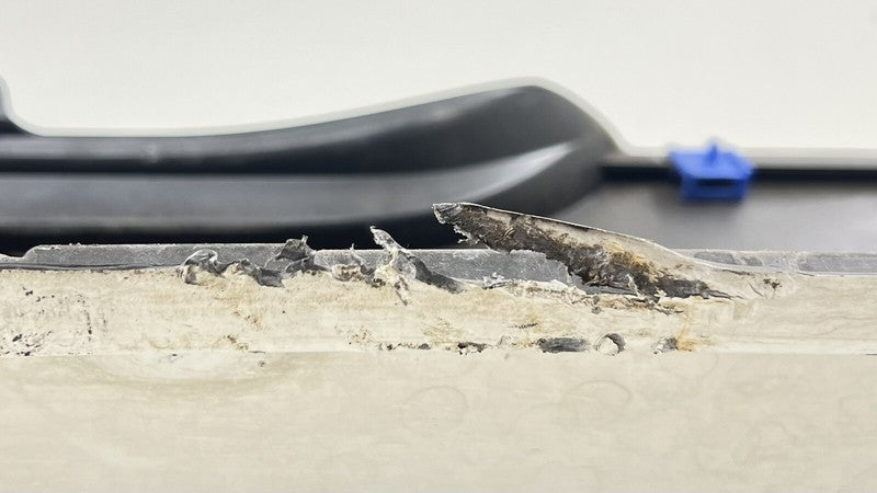 5177 7 898 214 / 51777898214 06-10 BMW M6 E63 E64 PASSENGER RIGHT SIDE SKIRT ROCKER PANEL COVER TRIM OEM