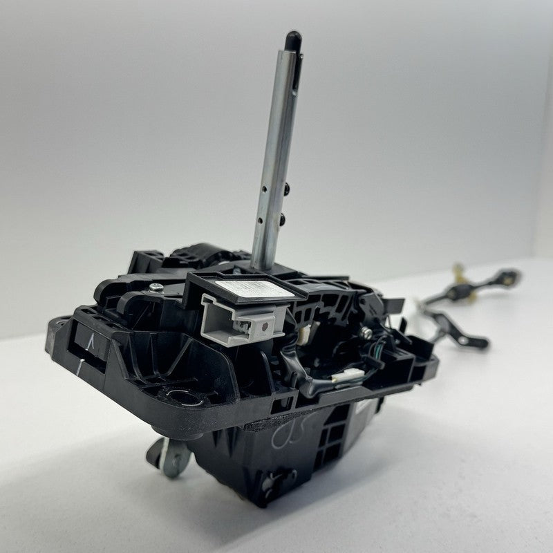 PR3P 7K004 BB / PR3P7K004BB 24-26 Ford Mustang Automatic Transmission Floor Gear Shifter Lever W/ Cable OEM