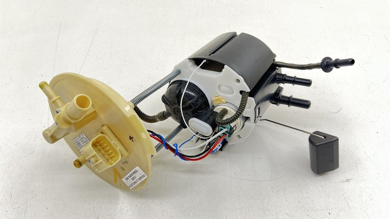 2102089 22-24 CADILLAC CT4 V BLACKWING GAS TANK FUEL PUMP SENDING UNIT OEM