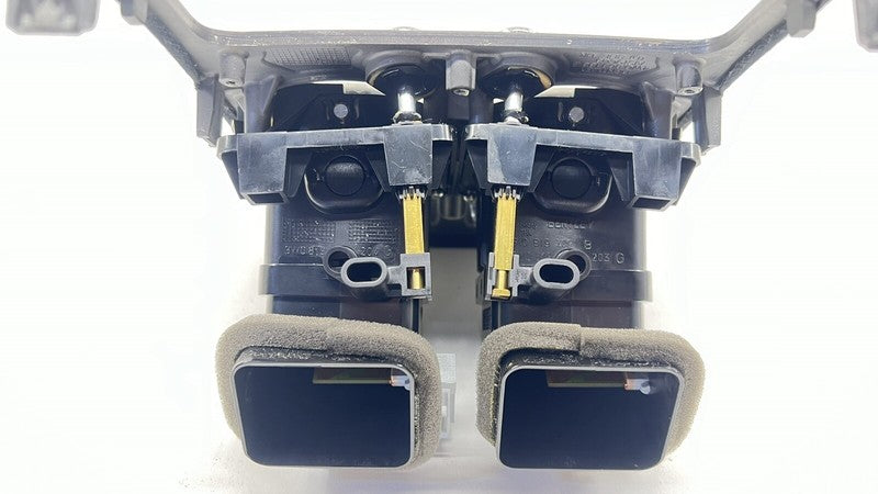 4W0.863.133.B / 4W0 863 133 B / 4W0863133B 13-18 BENTLEY FLYING SPUR REAR CENTER CONSOLE AIR VENT GRILLE COVER OEM