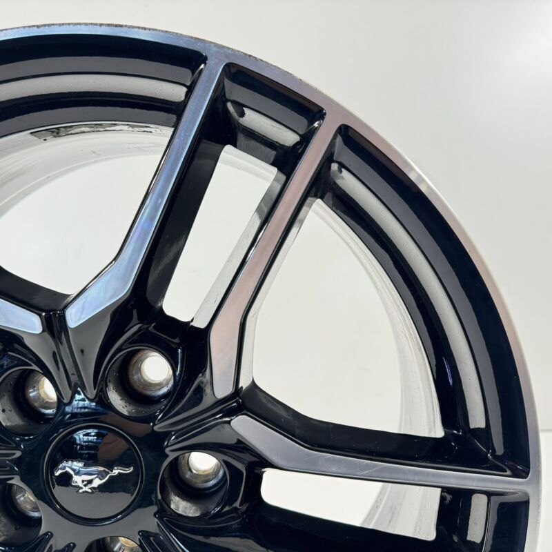 JR3C-1007-BA / JR3C 1007 BA / JR3C1007BA 18-23 FORD MUSTANG GT WHEEL RIM 18x8 +40 OFFSET JR3C-1007-BA OEM