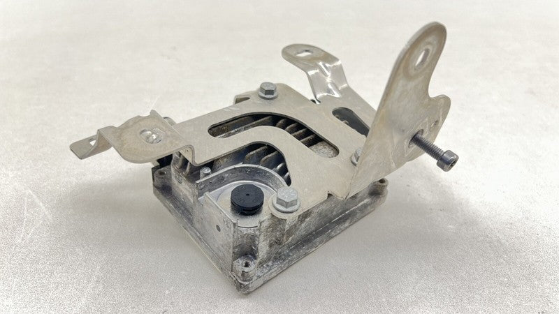 09D.927.601 / 09D 927 601 / 09D927601 12-16 PORSCHE PANAMERA E-HYBRID GEAR BOX OIL PUMP CONTROL MODULE 09D927601 OEM