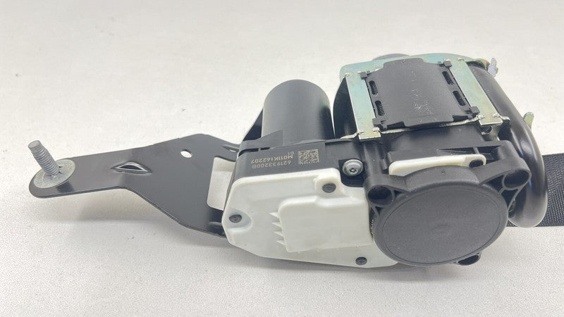 620048200 12-18 MERCEDES BENZ CLS550 W218 LEFT FRONT SEATBELT SEAT BELT RETRACTOR OEM