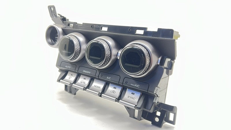 72311CC030 / 72311 CC030 22-24 TOYOTA GR86 HVAC AC TEMPERATURE CLIMATE CONTROL SWITCH 72311CC030 OEM