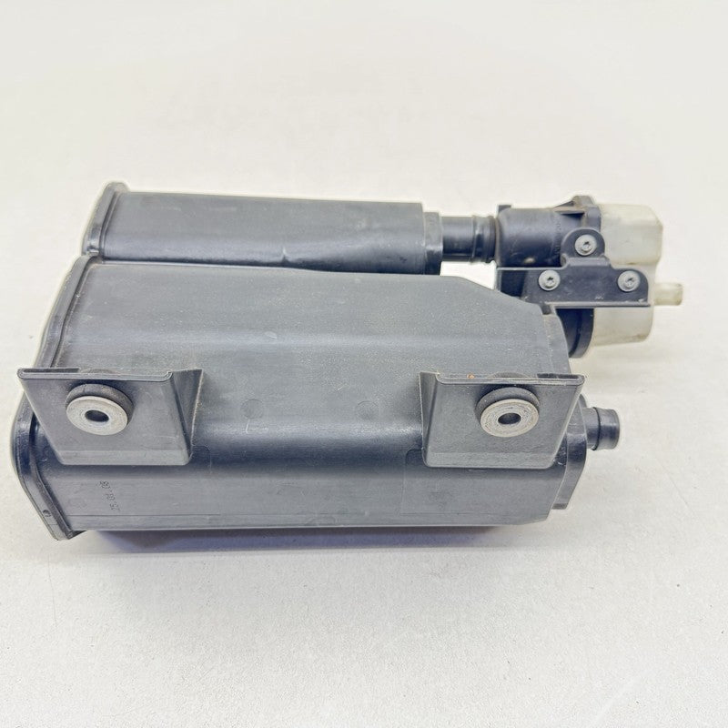 7 162 365 / 7162365 06-10 BMW M6 E63 E64 Fuel Evap Vapor Charcoal Emission Canister 7162365 OEM
