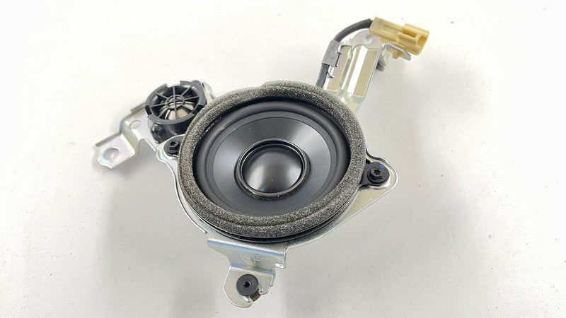861600WJ10 07-17 LEXUS LS460 RIGHT REAR QUARTER C PILLAR SPEAKER TWEETER 861600WJ10 OEM