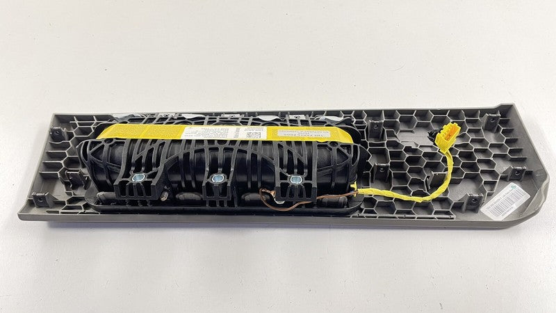 970.803.061.04 / 970 803 061 04 / 97080306104 10-16 PORSCHE PANAMERA LEFT FRONT LOWER KNEE AIRBAG AIR BAG SRS 9708030610