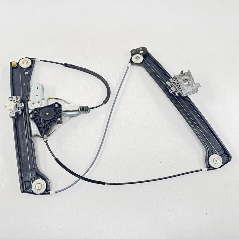 7 184 348 / 7184348 06-10 BMW M6 E63 E64 Passenger Right Door Glass Window Regulator With Motor OEM