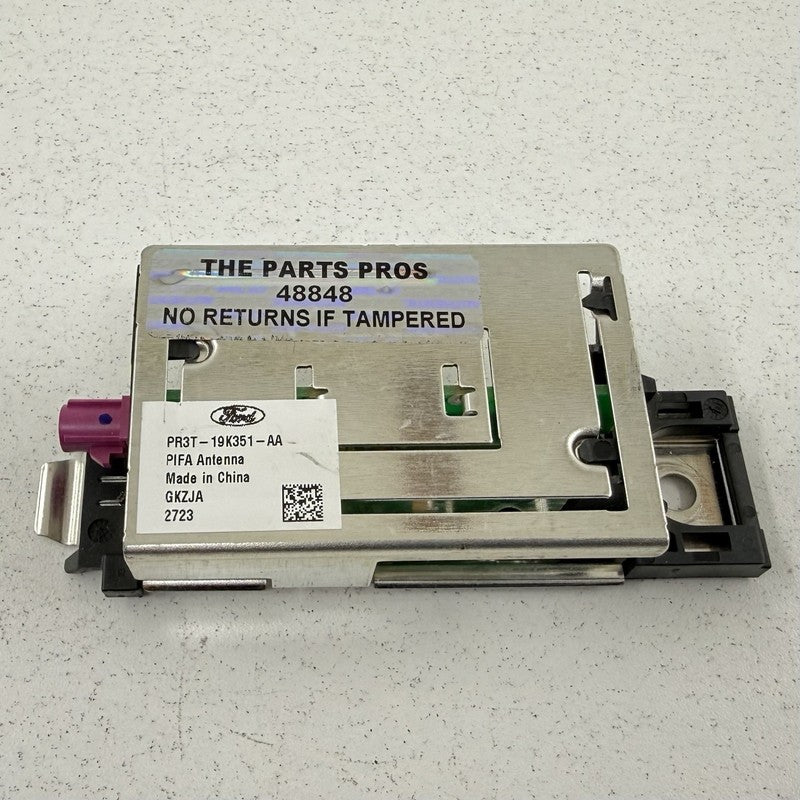PR3T 19K351 AA / PR3T19K351AA 24-26 Ford Mustang Rear Deck Antenna Receiver PR3T-19K351-AA OEM